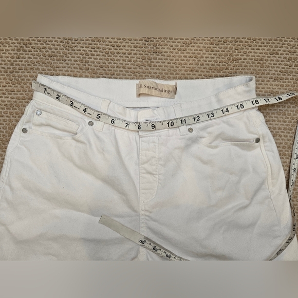 Soft Surroundings The Ultimate Denim Pull On Shorts White Slimming Size Medium - Picture 10 of 13
